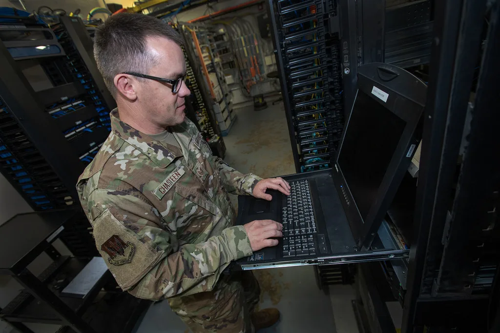 数据存储与服务器设备场景：169th Communications Squadron server room maintenance
