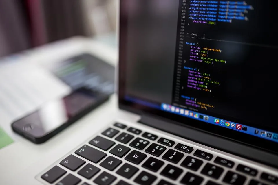 软件开发与交付场景：Code Coding
